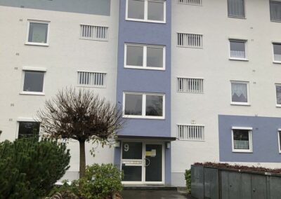 Sehr schöne 4 Zimmer Wohnung mit Loggia in zentraler Wohnlage in Burghausen